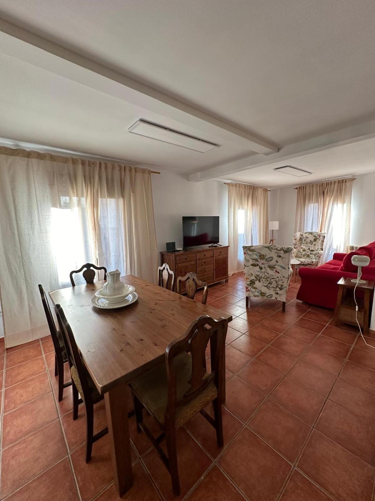 La Casa De Paloma En La Plaza Encanto Historico Riaza Kültér fotó