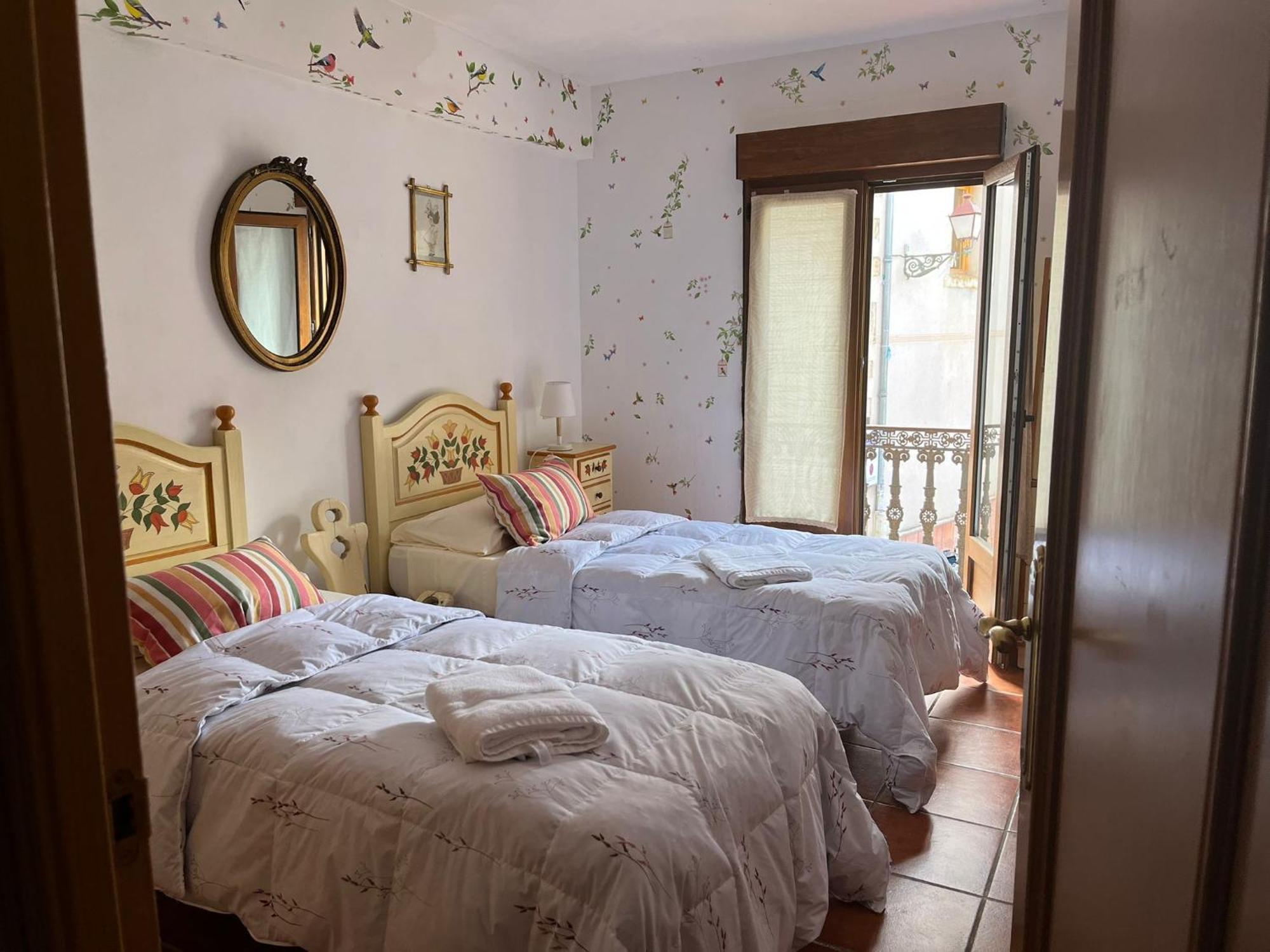 La Casa De Paloma En La Plaza Encanto Historico Riaza Kültér fotó
